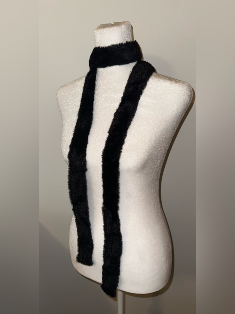 Dolls Essential Black SOFT Faux Fur Scarf - Women Accessories